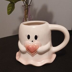 Cute Ghost Mug with Heart Design NWT